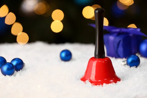 Sino Natal Decorações Neve Contra Luzes Embaçadas — Fotografia de Stock
