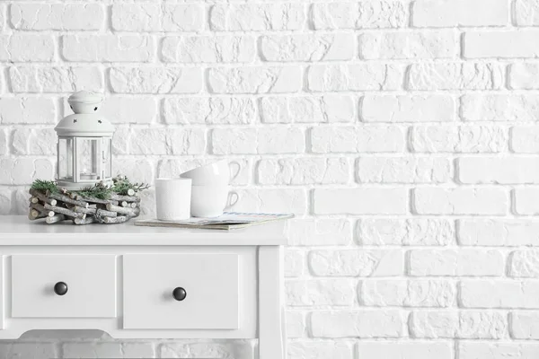 Lantern Cups Christmas Decor Table White Brick Wall — Stock Photo, Image
