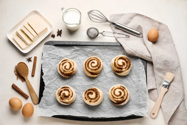 Baking Dish Uncooked Cinnamon Rolls Ingredients Light Background — Stock Photo, Image