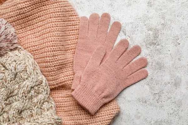 Warm Gloves Hat Clothes Light Background Closeup — Stock Photo, Image