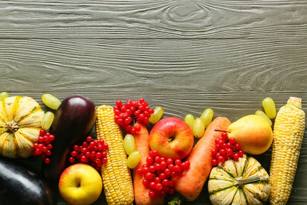 Различные Здоровые Продукты Питания Деревянном Фоне Фестиваль Урожая — стоковое фото