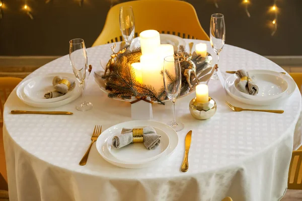 Mesa Jantar Com Cenário Para Celebração Natal Dentro Casa — Fotografia de Stock