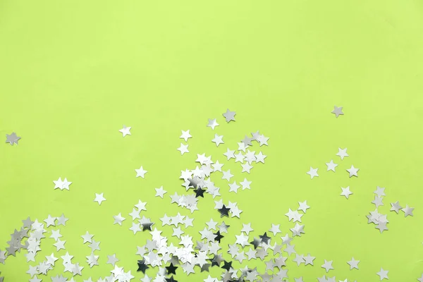 Beaux Confettis Sur Fond Vert — Photo