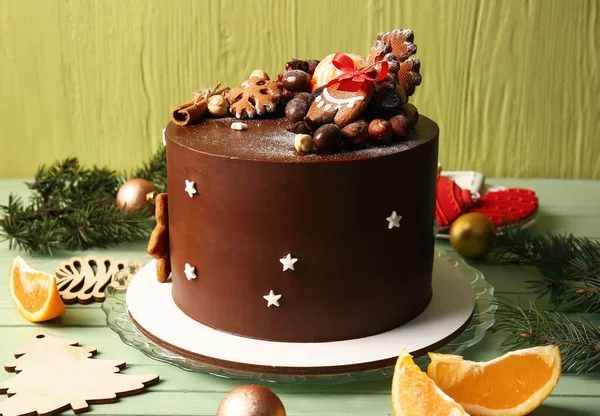 Stand Avec Délicieux Gâteau Chocolat Noël Sur Table — Photo