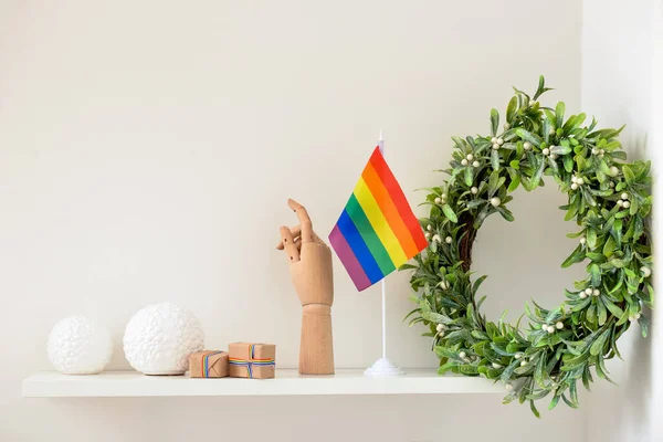 Mistletoe Wreath Wooden Hand Lgbt Flag Christmas Gifts Shelf — Stock Photo, Image