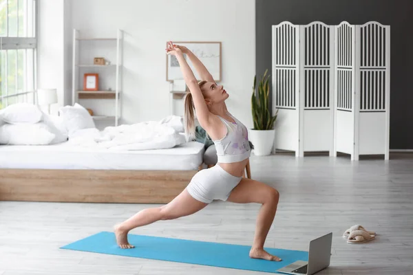 Pretty Young Woman Practicing Yoga Home Morning — Stock Photo, Image