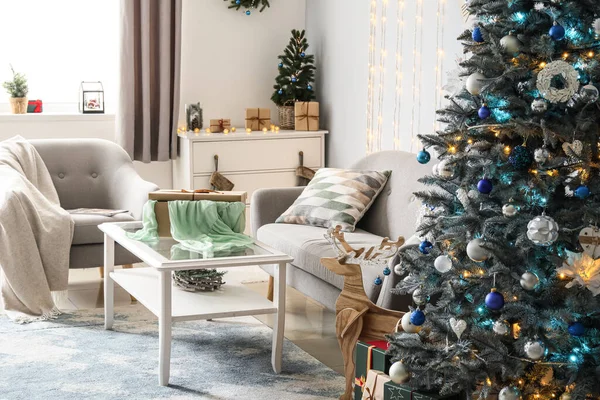 Elegante Interior Sala Estar Con Árbol Navidad — Foto de Stock