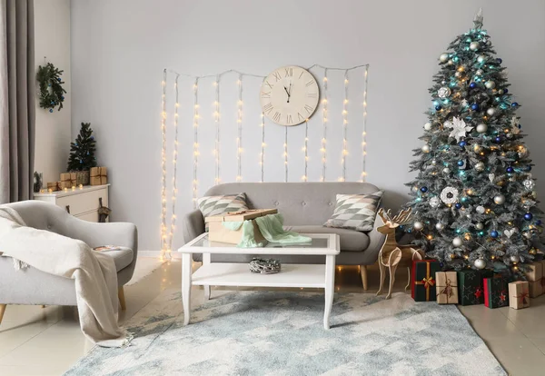 Stylish Interior Living Room Christmas Tree — Stock Photo, Image