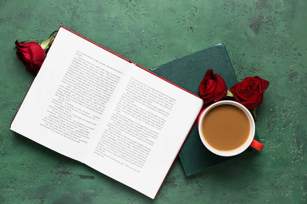 Cup Tasty Coffee Books Roses Green Background — Stock Photo, Image