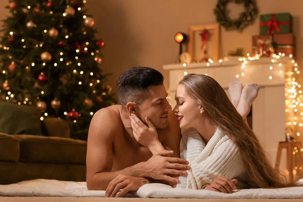 Sexy Young Couple Having Romantic Date Christmas Eve — Stock Photo, Image
