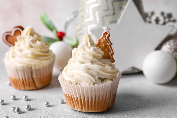 Delicious Christmas Cupcakes Light Background — Stock Photo, Image