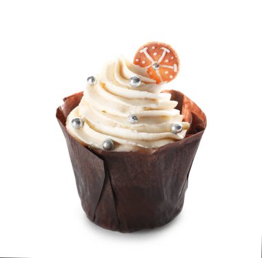 Beyaz arka planda nefis bir Noel keki