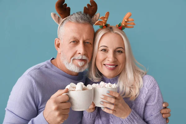 Happy Mature Couple Hot Chocolate Color Background — Stock Photo, Image
