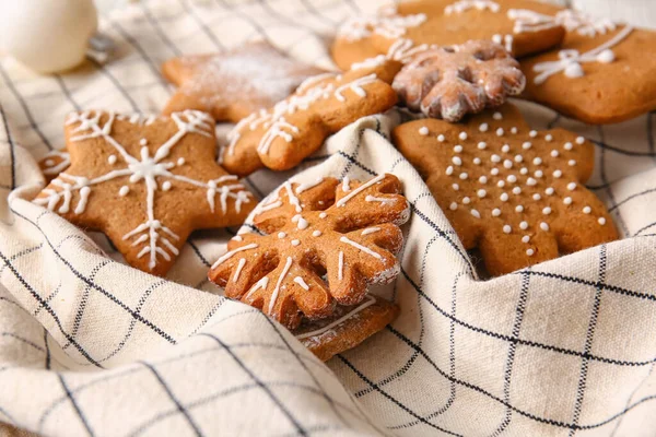 Tasty Gingerbread Cookies Checkered Napkin Closeup — Stock Photo, Image