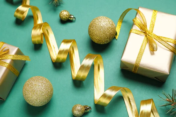 Christmas Gifts Decorations Ribbon Green Background Closeup — Stock Photo, Image