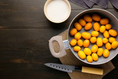 Masada lezzetli kumkat reçeli hazırlıyorum.