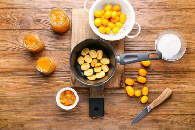 Masada lezzetli kumkat reçeli hazırlıyorum.