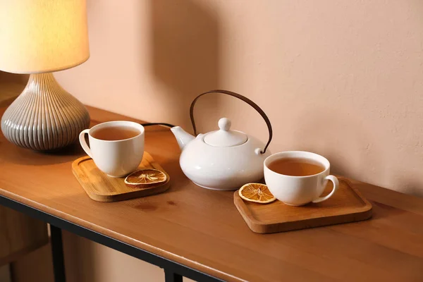 Cups Tasty Tea Pot Table Cafe — Stock Photo, Image