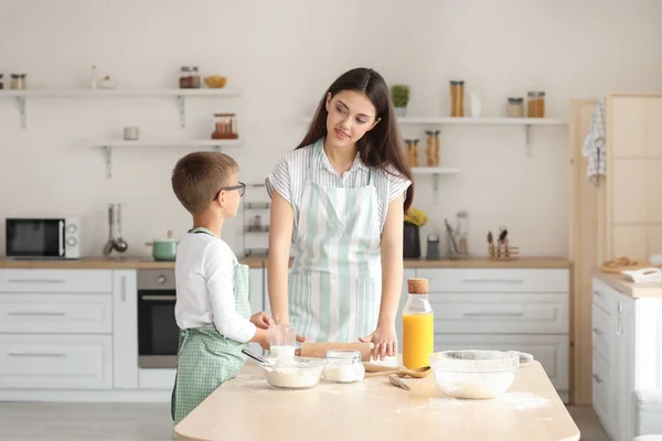 Teenage Girl Her Little Brother Making Dough Kitchen — Stock Photo, Image