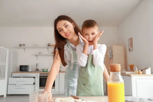 Teenage Girl Her Little Brother Preparing Cookies Kitchen — Stock Photo, Image