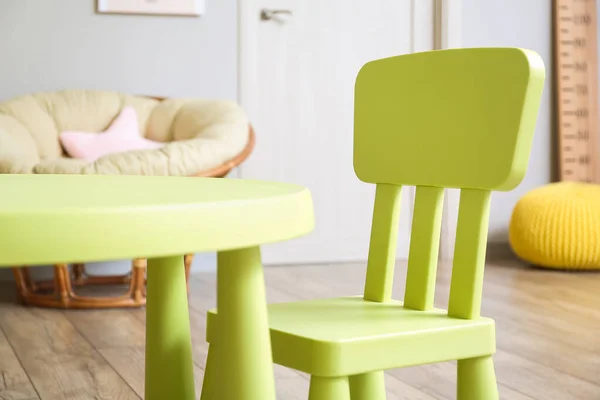 Interior Kamar Anak Anak Dengan Meja Dan Kursi — Stok Foto