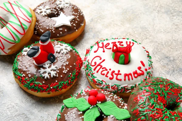 Savoureux Beignets Noël Sur Fond Clair Gros Plan — Photo