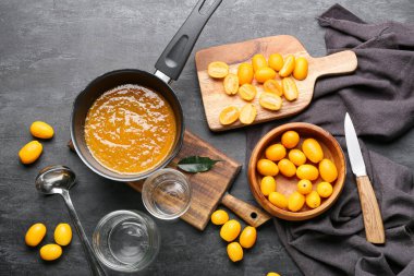 Masada lezzetli kumkat reçeli hazırlıyorum.