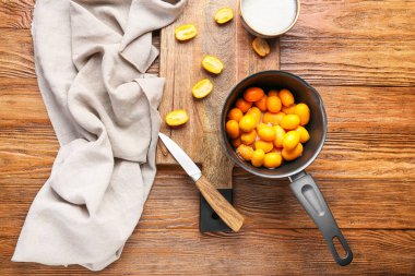 Masada lezzetli kumkat reçeli hazırlıyorum.