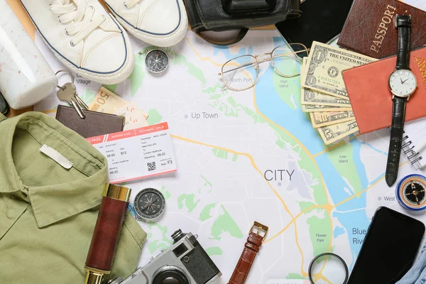 Travelling Belongings City Map Top View — Stock Photo, Image