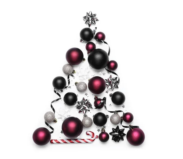 Krásný Strom Vánoční Výzdoby Bílém Pozadí — Stock fotografie