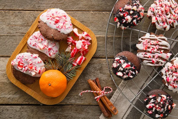 Board Grid Tasty Candy Cane Cookies Wooden Background — Stock Photo, Image