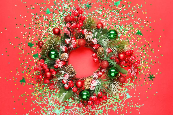 Beautiful Christmas Wreath Decor Red Background — Stock Photo, Image