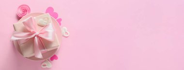 Pembe arkaplandaki Sevgililer Günü için metin için boşluk mevcut