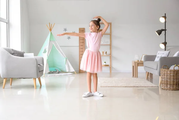 Adorable Little Ballerina Dancing Home — Stockfoto