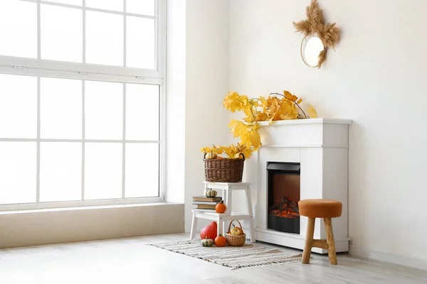 Modern Fireplace Stepladder Baskets Pumpkins Leaves Light Wall — Stock Photo, Image