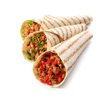 Beyaz arka planda farklı lezzetli dürümler