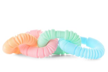 Beyaz arka planda farklı pop tüpleri