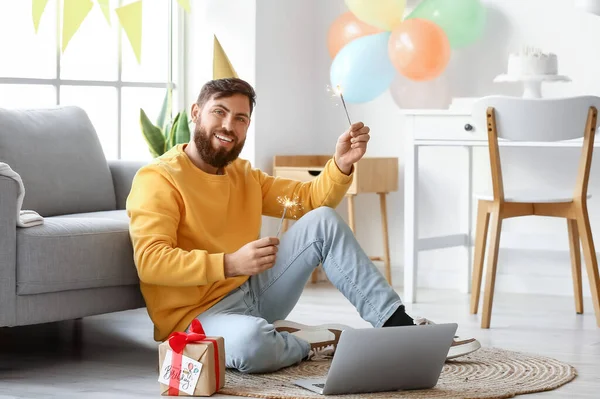 Young Man Celebrating Birthday Home Due Coronavirus Epidemic — Stock Photo, Image