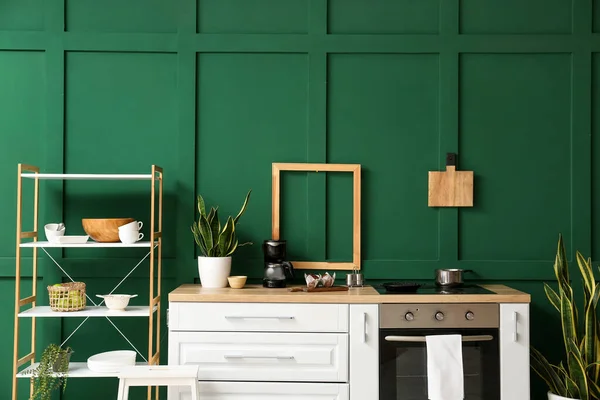 Interior Stylish Kitchen White Counter Shelving Unit Green Wall — Stock Photo, Image