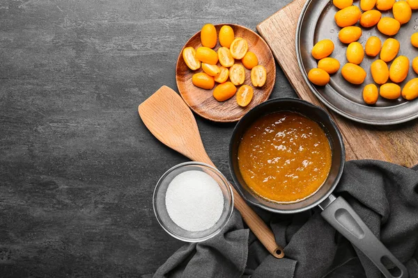 Masada lezzetli kumkat reçeli hazırlıyorum.