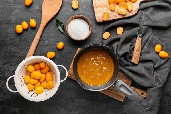 Masada lezzetli kumkat reçeli hazırlıyorum.