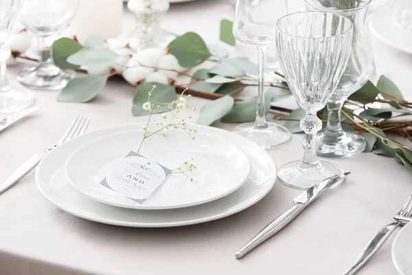 Beautiful Table Setting Wedding Invitation Gypsophila Flowers — Stock Photo, Image