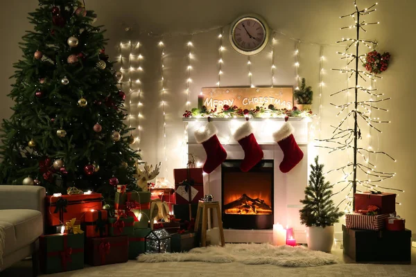 Interior Living Room Christmas Tree Fireplace Glowing Garland Night — Stockfoto