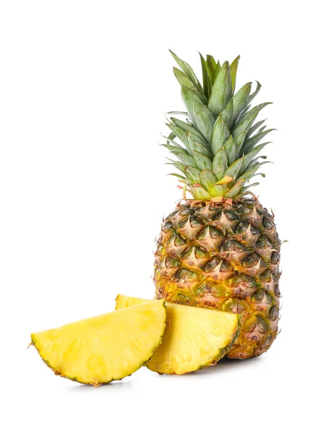 Ripe Pineapple Isolated White Background — Stock Photo, Image