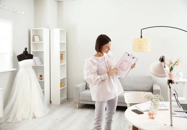 Female Wedding Planner Working Office — Stock Photo, Image