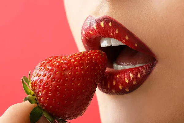 Beautiful Young Woman Unusual Makeup Strawberry Color Background Closeup — Stock Fotó