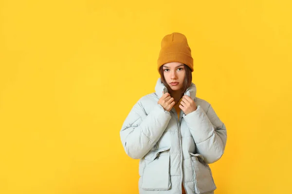 Pretty Young Woman Stylish Warm Clothes Color Background — Stockfoto