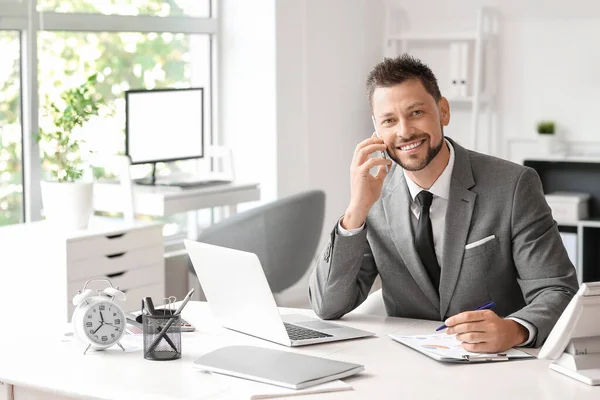 Smiling Businessman Talking Mobile Phone Table Office — Stock Photo, Image