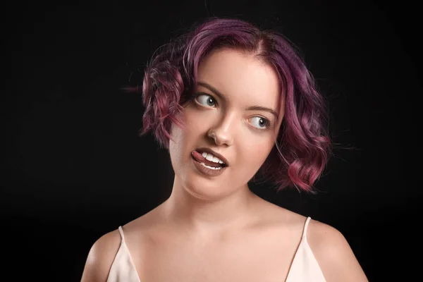 Portrait Attractive Young Woman Unusual Hair Black Background — Fotografia de Stock