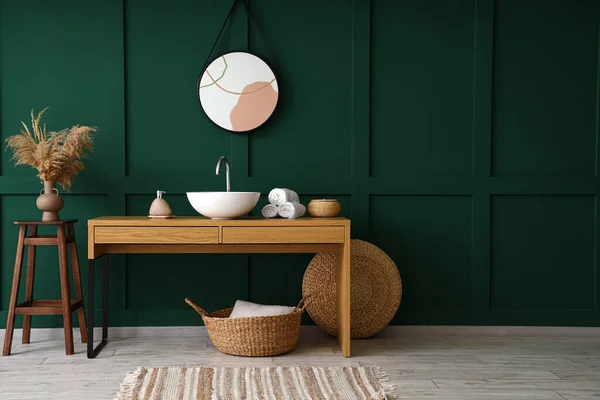 Interno Elegante Bagno Con Lavabo Sgabello Specchio — Foto Stock